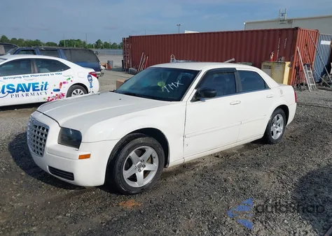 2006 Chrysler 300 from USA, damaged, VIN 2C3KA43R26H297580